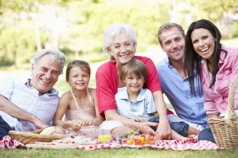 grandparents in family pictures