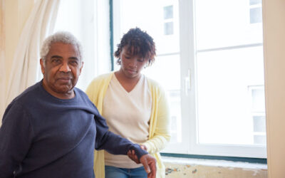 5 Ways an Assisted Living Caregiver Can  Change Your Parents’ Lives